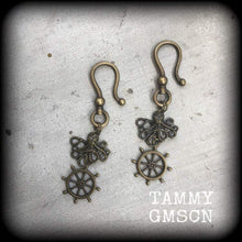 Load image into Gallery viewer, Octopus ear hangers, Nautical tunnel dangles, Steampunk plug earrings, Gauged earrings, Bronze ear weights, Gauges, Plug dangles, Kraken