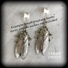 Load image into Gallery viewer, Insect earrings, Locust Earrings, Tunnel earrings, Cicada earrings, Plague, Animal, Biblical, Apocalypse, Gauged earrings, Plug earrings