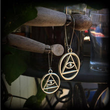Load image into Gallery viewer, Illuminati earrings, Esoteric earrings, Illuminati jewelry, Evil eye, All seeing eye, Eye of Providence, Plug earrings, Tunnel dangles 0g 2g