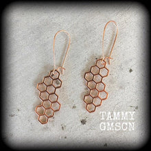 Load image into Gallery viewer, Honeycomb earrings, Bee hive earrings, Hexagon earrings, Geometric earrings, Tunnel earrings, Sacred Geometry, Plug earrings, Bee earrings