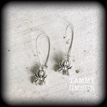Load image into Gallery viewer, Spider earrings Halloween jewelry Gothic earrings Spooky earrings Arachnid jewelry 3mm plug earrings 6mm tunnel earrings Animal earrings