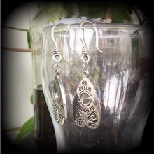 Load image into Gallery viewer, 3mm 8 gauge Ouija plug dangle Planchette Tunnel dangles 2 gauge ear hangers Esoteric jewelry 4mm gauges 8 gauge hangers 8mm Gauged earrings