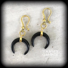 Load image into Gallery viewer, 2 gauge weights, Onyx Ear weights, Black Onyx, Ear hangers, Plug dangles, Hanging gauges, Tunnel dangles, Gauged earrings, 00g 0g 2g 4g 6g