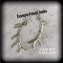 Load image into Gallery viewer, 2 gauge 0 gauge Antler ear weights 6mm ear hangers Plug dangles Tunnel dangles Hanging gauges Gauged earrings for stretched lobes 0g 00g 8g