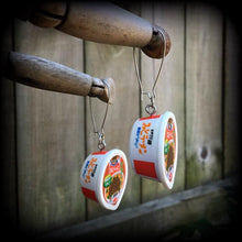 Load image into Gallery viewer, Noodle earrings, Food jewelry, Ramen earrings, Food earrings, Tunnel earrings, Student life, Novelty earrings, Japanese curry, Rice earrings