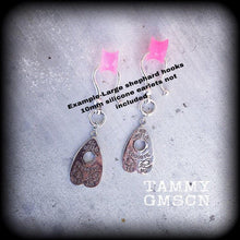 Load image into Gallery viewer, Halloween earrings Ouija earrings Planchette earrings Planchette jewelry Occult jewelry Seance earring Tunnel dangles 8mm Plug earrings 0g
