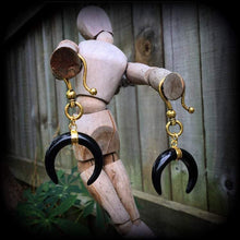Load image into Gallery viewer, 2 gauge weights, Onyx Ear weights, Black Onyx, Ear hangers, Plug dangles, Hanging gauges, Tunnel dangles, Gauged earrings, 00g 0g 2g 4g 6g