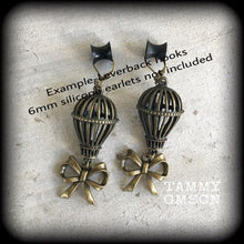 Load image into Gallery viewer, 3mm gauges Hot air balloon Ear hangers 4mm Plug dangles 6mm Tunnel dangles 8mm Hanging gauges Gauged earrings Steam Punk Hanging gauges 0g