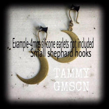 Load image into Gallery viewer, 8gauge 6g 4g 2g 0g Crescent Moon ear hangers Moon Ear weights 00g Plug dangles Hanging gauges Gauged earrings Esoteric Gauges Tunnel dangles