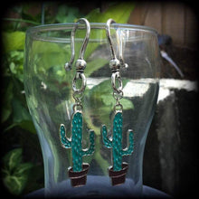 Load image into Gallery viewer, Cactus earrings, Succulent earrings, Plant jewelry, Flora, Cactus jewelry, Vegan earrings, Vegan jewelry, Tunnel earrings, Plug dangles 2g