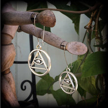 Load image into Gallery viewer, Illuminati earrings, Esoteric earrings, Illuminati jewelry, Evil eye, All seeing eye, Eye of Providence, Plug earrings, Tunnel dangles 0g 2g