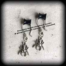 Load image into Gallery viewer, Spider tunnel dangles 6mm 2 gauge Halloween plug dangles Spooky ear hangers Ear weights Arachnid Plug hangers Gauged earrings Hanging gauges