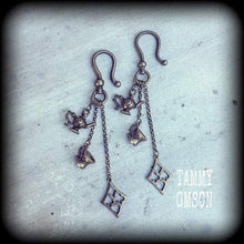 Load image into Gallery viewer, 2 gauge tunnel dangles Alice in Wonderland Ear weights 6mm ear hangers Gauged earrings 8mm plug dangles 0 gauge plug earrings 4mm 3mm Gauges