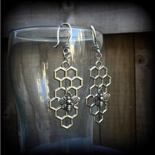 Load image into Gallery viewer, Honeycomb earrings, Bee earrings, Hexagon earrings, Geometric earrings, Tunnel earrings, Sacred Geometry, Plug earrings, Bee hive earrings