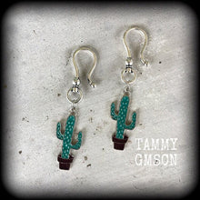 Load image into Gallery viewer, Cactus earrings, Succulent earrings, Plant jewelry, Flora, Cactus jewelry, Vegan earrings, Vegan jewelry, Tunnel earrings, Plug dangles 2g