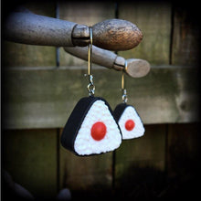 Load image into Gallery viewer, Sushi earrings, Onigiri earrings, Sushi jewelry, Food jewelry, Rice jewelry, Japanese earrings, Yum Cha jewelry, Tunnel dangles, Plug gauges