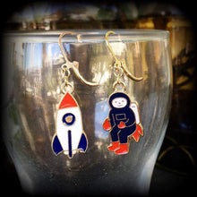 Load image into Gallery viewer, Rocket earrings Astroaut earrings Space earrings Plug earrings Space ship earrings Space earrings Apollo earrings Planets Astrophysics