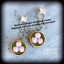 Load image into Gallery viewer, Food earrings Pork Bun Kawaii Bao Manapua Plug earrings Dumpling Gyoza YumCha Tunnel earrings Food Plug earrings Ear hangers Ear weights 0g