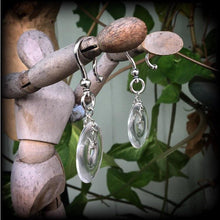 Load image into Gallery viewer, Quartz earrings Crystal earrings Clear quartz Donut earrings Dangle earrings 2 gauge plug earrings 8mm tunnel earrings 6mm gauged earrings