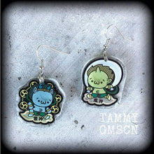 Load image into Gallery viewer, Fujin, Raijin, Shinto earrings, Yakusa, Japanese earrings, Mythology, Monster earrings, Demon earrings, Kawaii earrings, Tunnel earrings