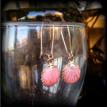 Load image into Gallery viewer, Shell earrings, Nautical earrings, Pink shell, Gifts for girls, Beach earrings, Earrings for pierced ears, Plug earrings, Tunnel dangles