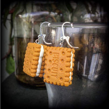 Load image into Gallery viewer, Biscuit earrings, Kawaii jewelry, Dessert, Pastries, Kitsch, Cream Biscuit, Food jewelry, Dangle earrings, Tunnel earrings, Plug dangles 2g