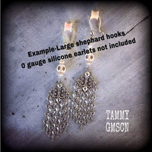 Load image into Gallery viewer, 3mm 8 gauge 6 guage 4 gauge Skull ear weights Ear hangers Plug earrings Tunnel dangles Tunnel earrings Gauged earrings Stretched ears Gauges