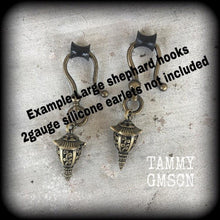 Load image into Gallery viewer, Japanese ear hangers 4mm 6 gauge Bronze ear weights 5mm plug dangles Hanging gauges 8mm tunnel dangles 10mm Gauged earrings 00g 0g 2g 4g 6g