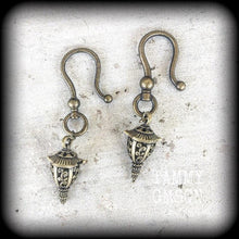 Load image into Gallery viewer, Japanese ear hangers 4mm 6 gauge Bronze ear weights 5mm plug dangles Hanging gauges 8mm tunnel dangles 10mm Gauged earrings 00g 0g 2g 4g 6g