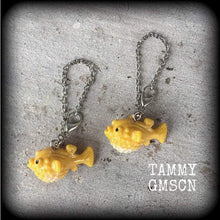 Load image into Gallery viewer, Fugu earrings Fish earrings Japanese earrings Takifugu Sashimi Pufferfish earrings 8 gauge tunnel dangles 4mm ear hangers Bogeo Bok Gauges