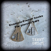 Load image into Gallery viewer, Beaker earrings Geek earrings 3mm Plug earrings Microscope earrings Science earrings Science jewelry Gifts for nerds Chemistry earrings Plug