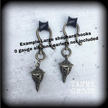 Load image into Gallery viewer, Japanese ear hangers 4mm 6 gauge Bronze ear weights 5mm plug dangles Hanging gauges 8mm tunnel dangles 10mm Gauged earrings 00g 0g 2g 4g 6g