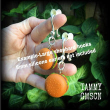 Load image into Gallery viewer, 8 gauge 4 gauge 2 gauge 0 gauge ear hangers Tunnel dangles Cheese burger ear weight Hamburger Plug dangles Plug earrings Gauged earrings