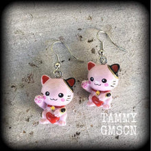 Load image into Gallery viewer, Maneki Neko Earrings Pink cat earrings Happy Cat Japanese Beckoning Cat Plug earrings Kawaii Kitsch Tunnel earrings Tunnel dangles Gauges 0g