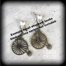 Load image into Gallery viewer, Penny Farthing earrings Bicycle earrings Victorian earrings Kitsch earrings 3mm tunnel dangles Steampunk earrings 5mm plug dangles 6g gauges