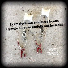Load image into Gallery viewer, Pliers earrings Halloween earrings Tool box earrings Weapon earrings 2mm tunnel earrings Plug earrings Murder weapon earrings Gore jewelry