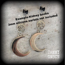 Load image into Gallery viewer, Inverted pentagram earrings Crescent moon earrings Goddess earrings Moon earrings Witchy earrings Plug earrings Tunnel earrings Pagan Nature