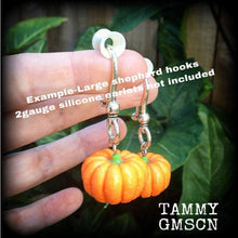 Load image into Gallery viewer, Pumpkin earrings Vegan jewelry Vegetable earrings Food jewelry Thanksgiving Roast dinner Halloween earrings Gauged earrings Tunnel dangles
