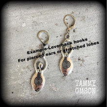 Load image into Gallery viewer, Venus earrings Venus of Willendorf Goddess earrings Venus jewelry Pagan jewelry Beltane earrings Wicca earrings Plug earrings Tunnel earring