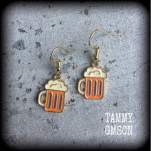 Load image into Gallery viewer, Beer earrings Beer stein earrings Beer glass earrings Oktoberfest earrings Dangle earrings Beer lovers earrings Kidney hooks Leverback hook
