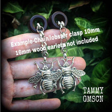 Load image into Gallery viewer, Bee earrings Insect earrings Locust Earrings Tunnel earrings Wasp earrings Animal earrings Arachnid earrings Gauged earrings Plug earrings