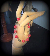 Load image into Gallery viewer, Kali bracelet, Kali Maa bracelet, Skull bracelet, Hindu bracelet, Red skull jewelry, Hindu jewelry, Gothic bracelet, Bronze bracelet